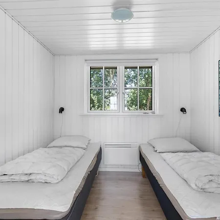 Edvardsine - 40m From The Sea By Interhome *