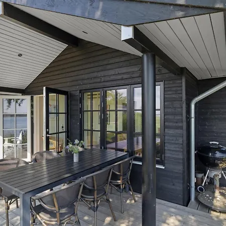 Casa de Férias Edvardsine - 40m From The Sea By Interhome