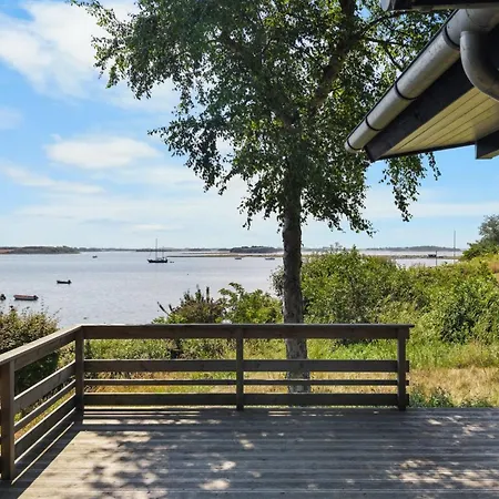 Edvardsine - 40m From The Sea By Interhome *